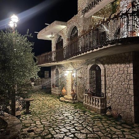 Solomon&Sons Otel Dhërmi Dış mekan fotoğraf