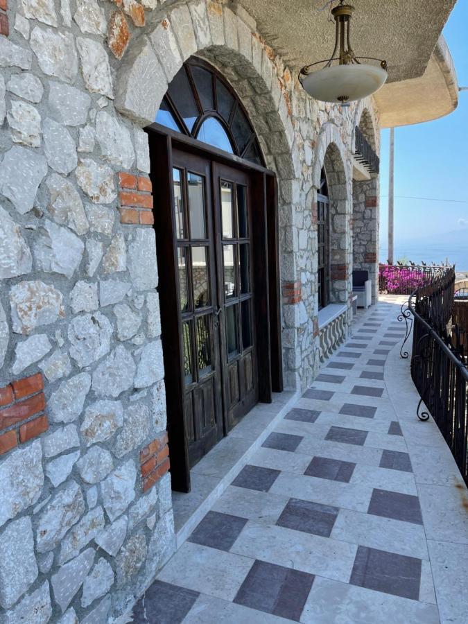 Solomon&Sons Otel Dhërmi Dış mekan fotoğraf