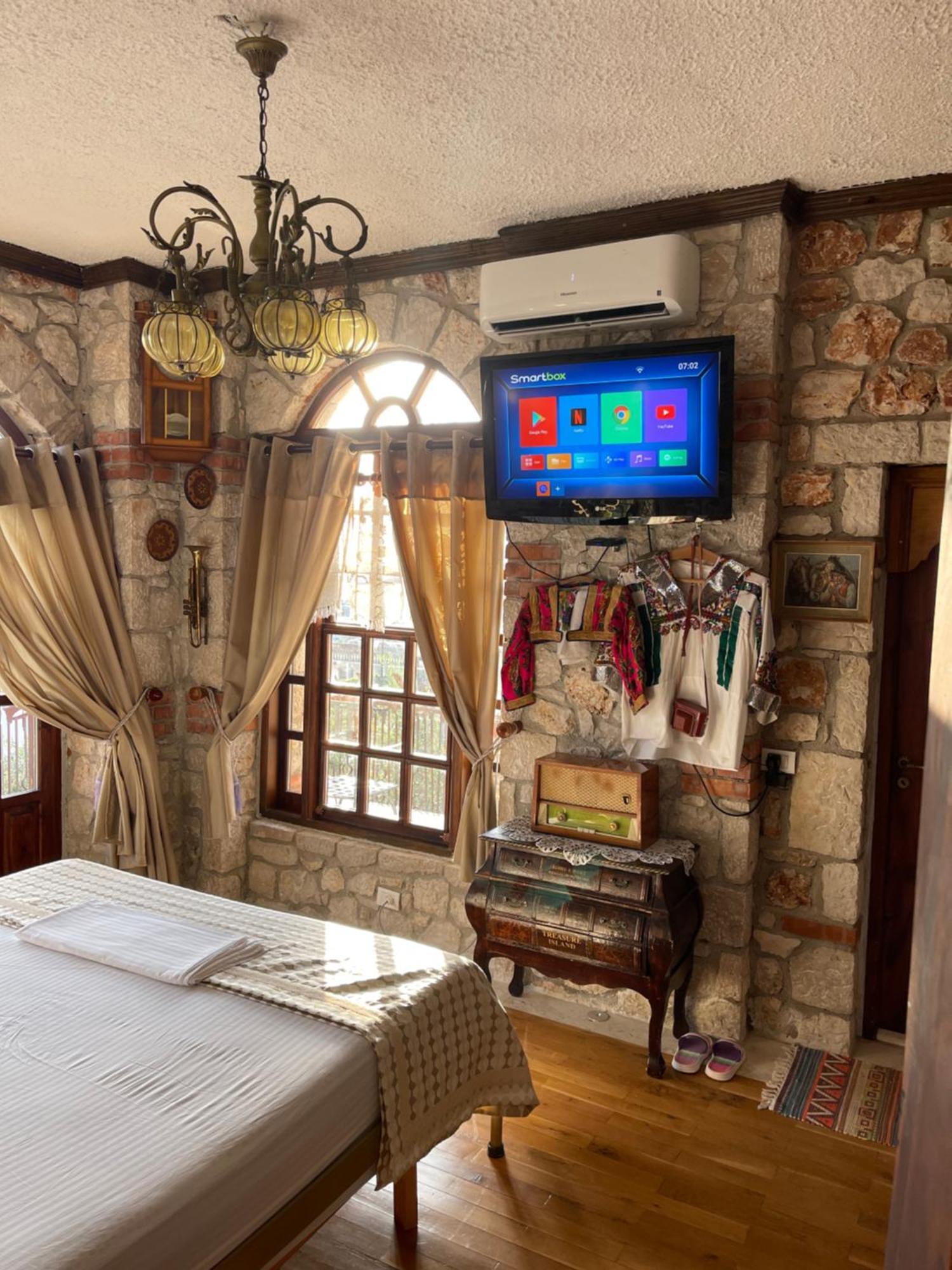 Solomon&Sons Otel Dhërmi Dış mekan fotoğraf