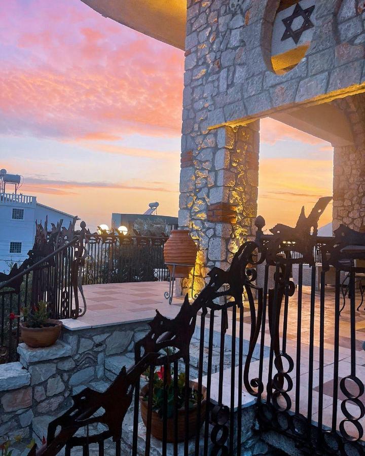 Solomon&Sons Otel Dhërmi Dış mekan fotoğraf